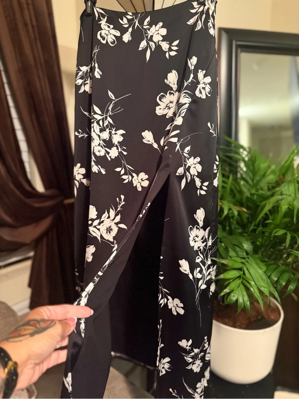 Lulu's Black Maxi Skirt with Cream Floral Print and Front Slit Fall Classy